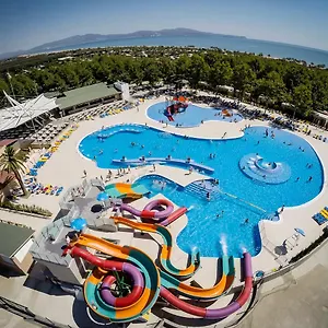 Albatross Mobile Homes On Camping Las Dunas Camping Sant Pere Pescador